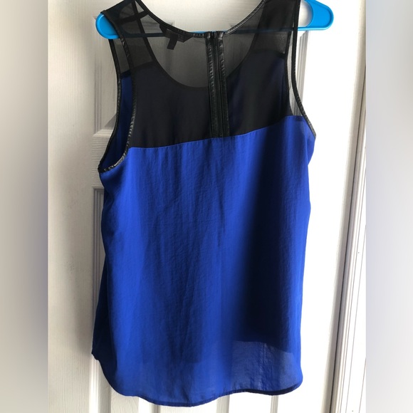 EXPRESS SLEEVELESS BLOUSE - Picture 3 of 3